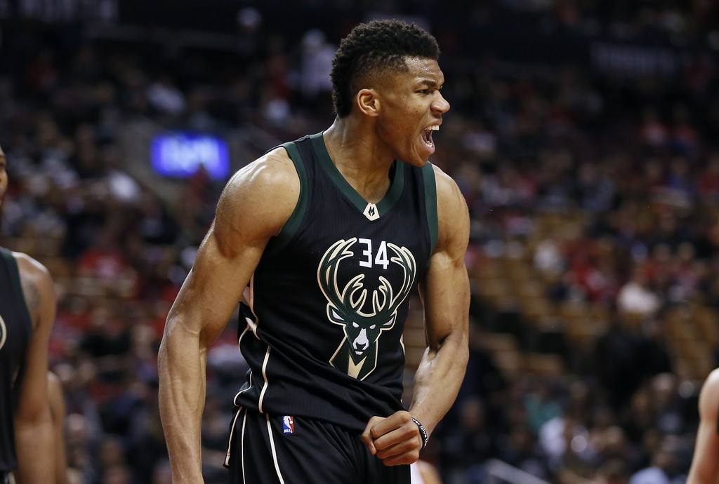 他看台上的 他看台上的