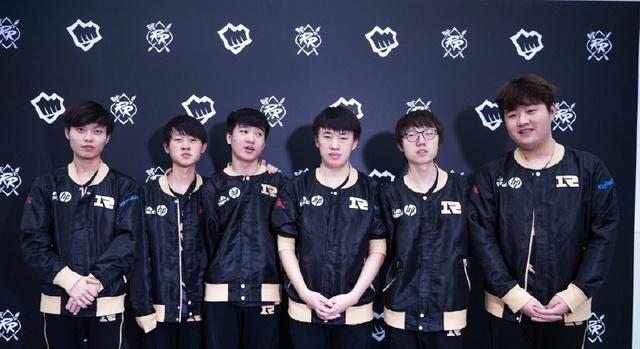 荡着欢快的 荡着欢快的